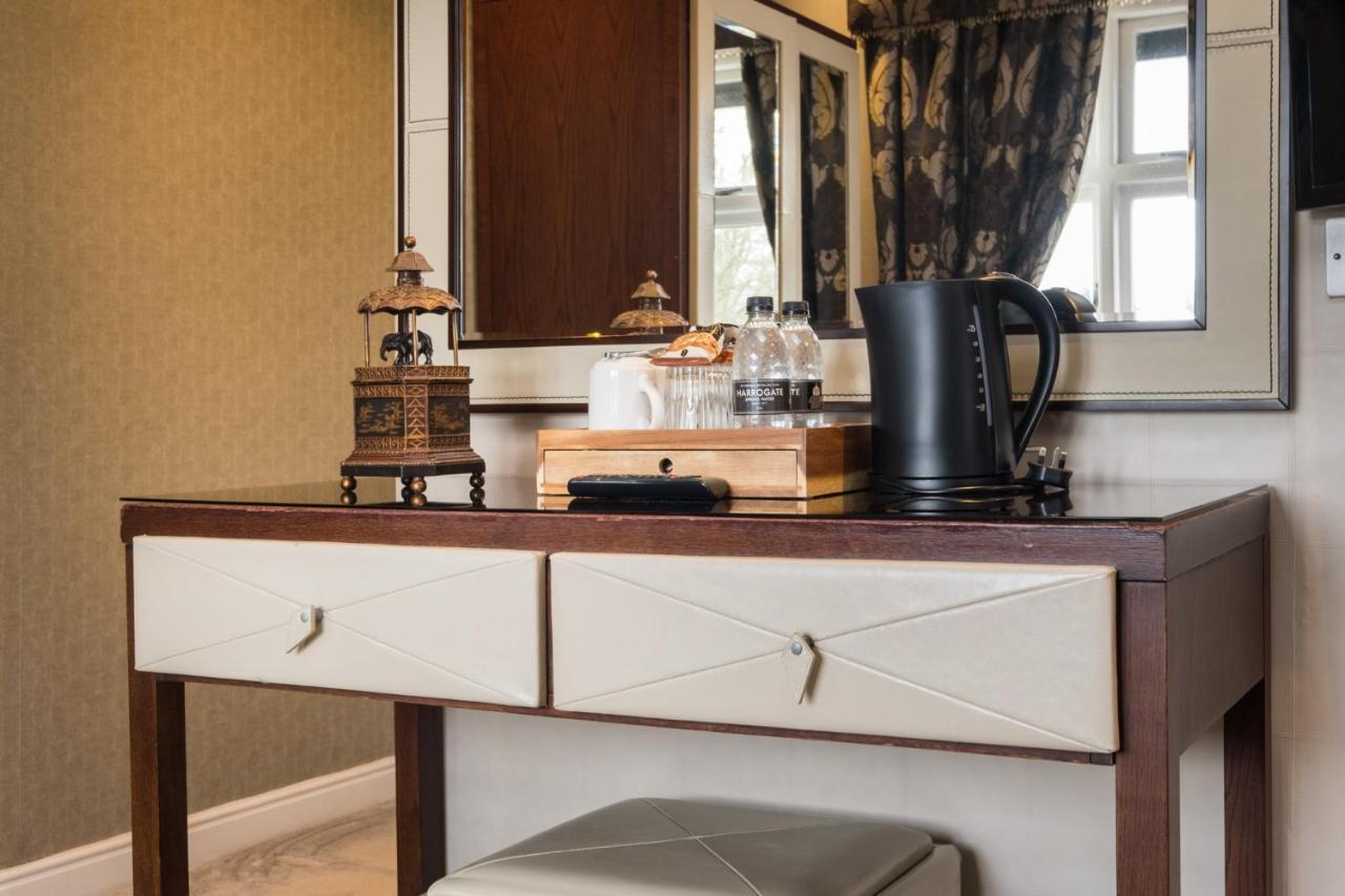 The Howbeck & The Retreat Incl Off-Site Health Club And Parking Ev Point Available Windermere Kültér fotó